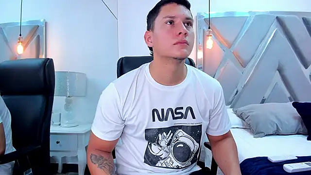 Chriss Diamond online show from March 28, 8:32 pm