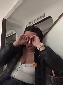 vitoria bell online show from April 10, 12:12 pm