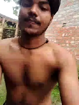 Snapshot of luck00y chatting on July 12, 1:28 am luck00y online show from July 12, 1:28 am