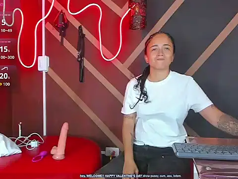 kloeMadels online show from April 14, 6:46 pm
