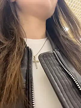 AnitaFly online show from May 12, 1:39 pm