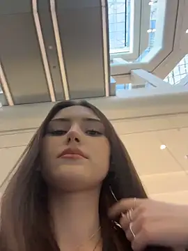 AnitaFly online show from May 14, 1:52 pm