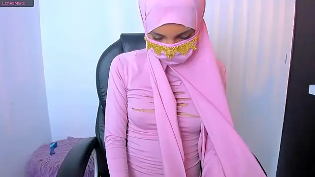 Yaseminn   online show from March 24, 8:42 pm