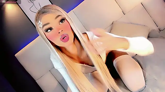 Kornylovee online show from May 30, 10:15 pm