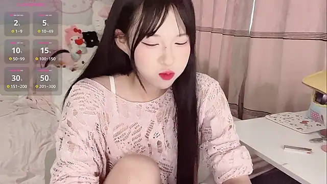 YINUO-QJ online show from May 21, 9:34 pm