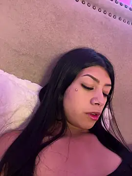 emilydolly  online show from March 31, 12:07 pm