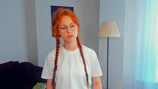 ValarieBullen online show from March 28, 6:47 am