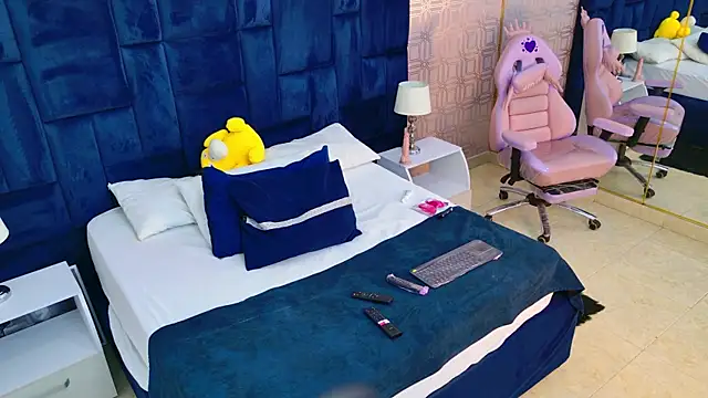 Snapshot of Ivana_Kitty chatting on April 13, 7:40 pm Ivana Kitty online show from April 13, 7:40 pm