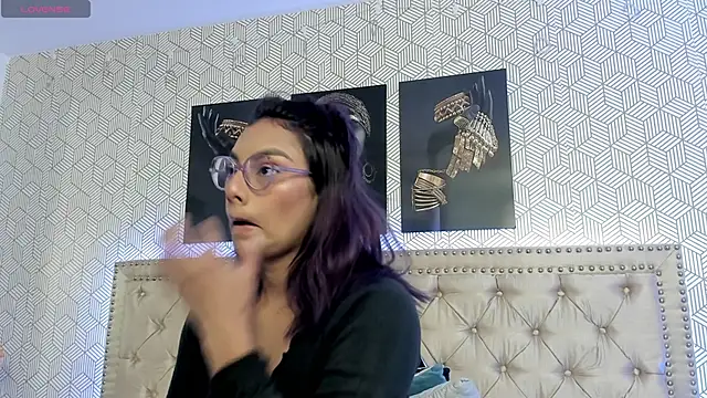 ValeAlvarez  online show from March 27, 6:42 pm