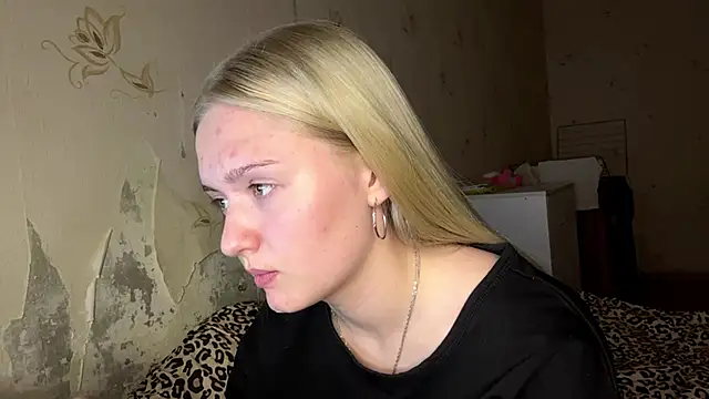 Sophia Blonde online show from April 15, 3:38 pm