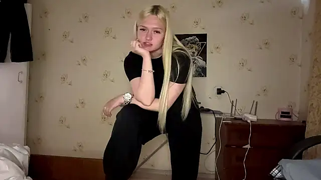 Sophia Blonde online show from May 17, 6:19 pm
