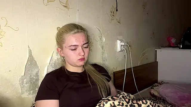 Sophia Blonde online show from April 24, 1:18 am