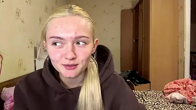 Sophia Blonde online show from April 10, 3:19 pm