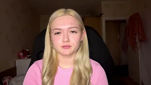 Sophia Blonde online show from April 2, 1:46 am