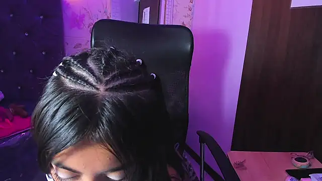 CharlotePetite  online show from June 6, 6:57 pm