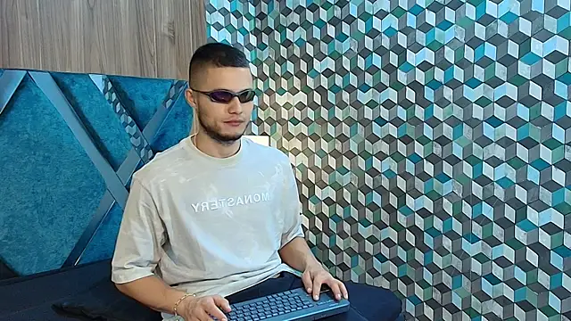 Joaho Fernandez online show from July 12, 4:41 pm