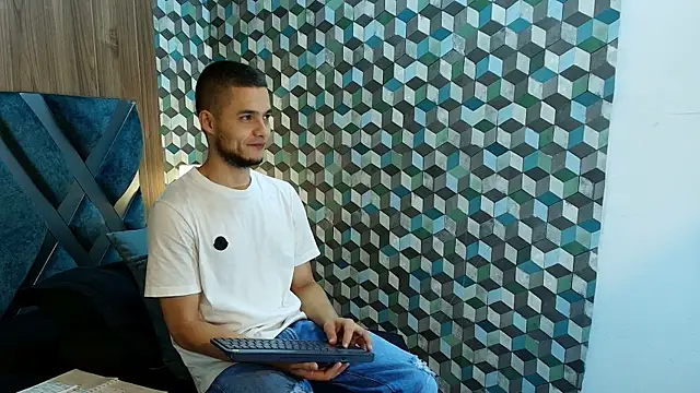 Joaho Fernandez online show from May 25, 9:24 pm