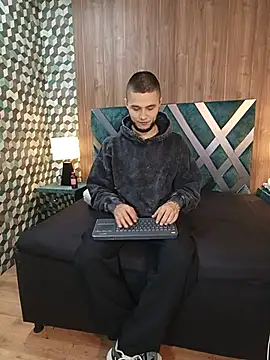 Joaho Fernandez online show from July 2, 12:55 am