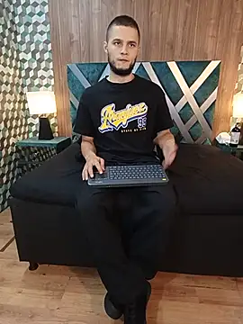Joaho Fernandez online show from July 4, 11:20 pm