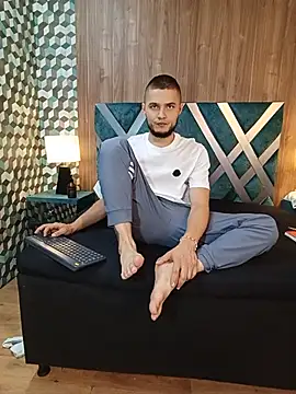Joaho Fernandez online show from June 29, 11:59 pm