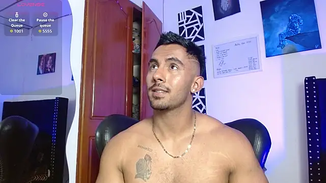 romanpearce  online show from May 1, 8:25 pm