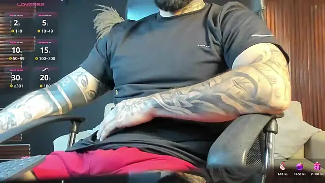 NICK OWEEN26 online show from June 24, 6:39 pm