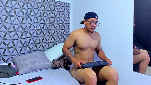 Benjamin lich online show from April 2, 1:46 am
