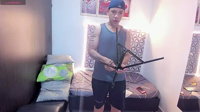 Benjamin lich online show from June 6, 3:01 am