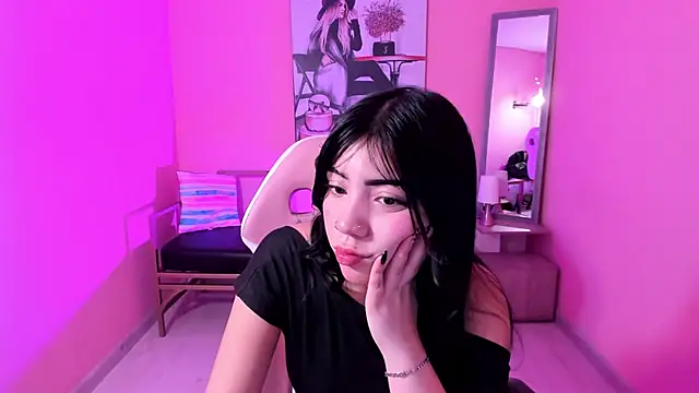 Soffi x x  online show from May 9, 8:12 pm