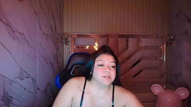 luna  r  online show from May 9, 3:21 am