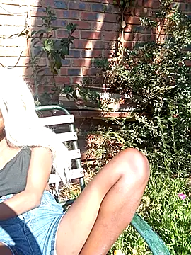 SexyPetite 22 online show from June 24, 10:14 am