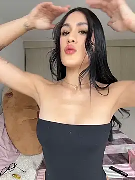 SerenaFox  online show from April 23, 6:53 pm