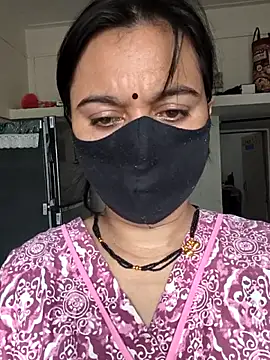 HeartlessGirl online show from June 2, 4:01 am