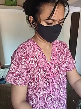 HeartlessGirl online show from May 16, 5:39 am