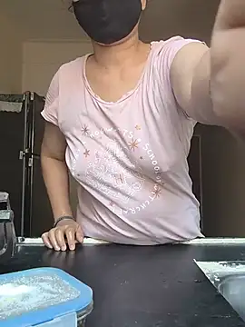 HeartlessGirl online show from May 13, 5:58 am