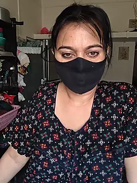 HeartlessGirl online show from May 17, 5:18 am