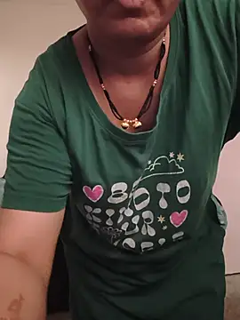 HeartlessGirl online show from June 4, 6:18 am