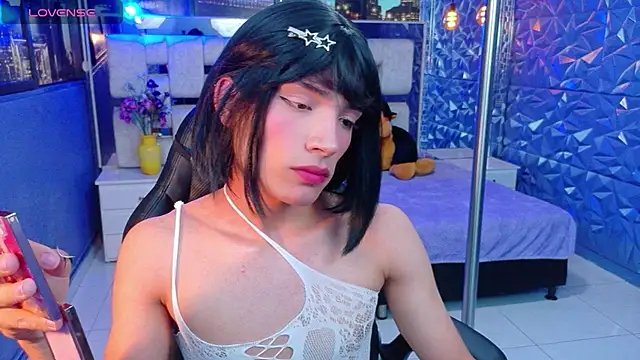 Snapshot of IsaacNovaa chatting on May 29, 7:42 pm IsaacNovaa online show from May 29, 7:42 pm