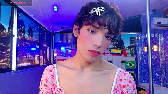Snapshot of IsaacNovaa chatting on June 20, 9:20 pm IsaacNovaa online show from June 20, 9:20 pm