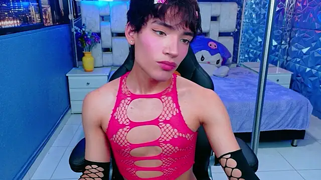 IsaacNovaa online show from April 23, 7:37 pm