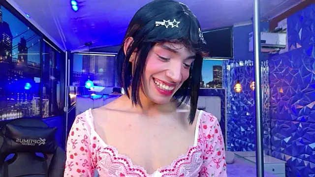 Snapshot of IsaacNovaa chatting on May 22, 7:45 pm IsaacNovaa online show from May 22, 7:45 pm