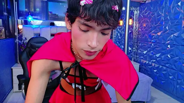 IsaacNovaa online show from May 4, 8:22 pm