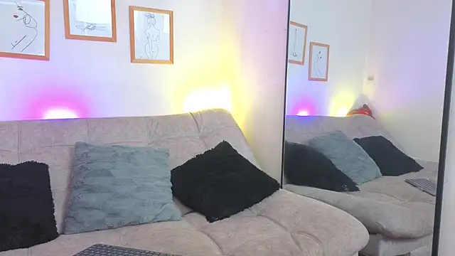 CharlotteCopper  online show from May 9, 10:18 am