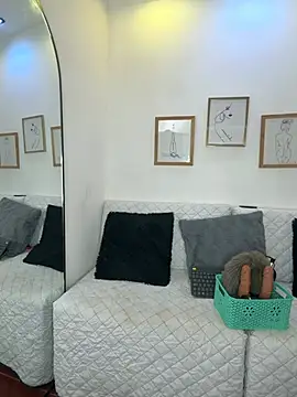 Snapshot of CharlotteCopper_ chatting on July 5, 10:00 am CharlotteCopper online show from July 5, 10:00 am