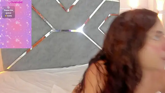 melaniebleke online show from May 18, 9:41 pm