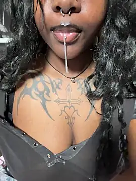 Nyla xox online show from April 12, 11:08 pm