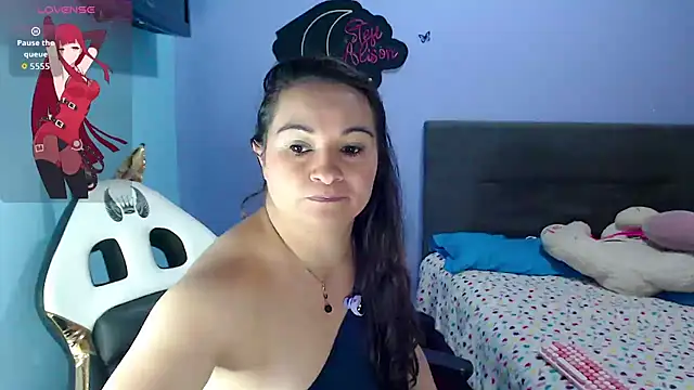 kyra sol online show from April 1, 2:02 am
