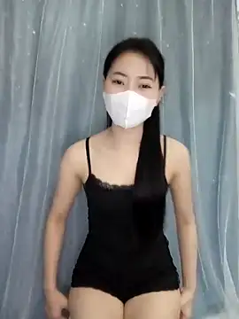 Xiangchuu online show from April 3, 2:23 pm