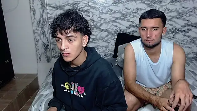 Snapshot of escanor_ar chatting on March 26, 12:20 am escanor ar online show from March 26, 12:20 am