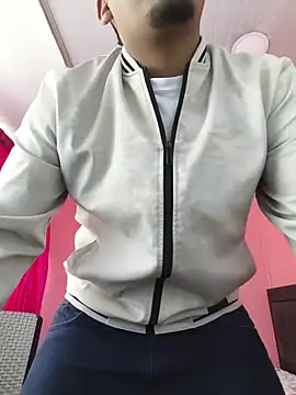 Itsdavidxxx online show from April 6, 5:25 pm
